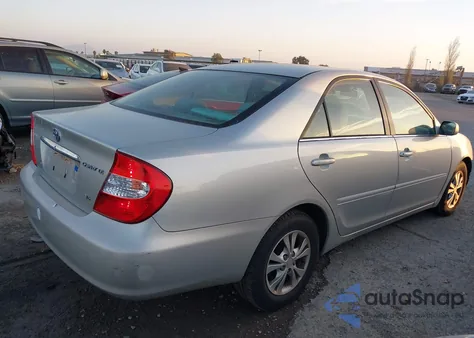 2004 Toyota Camry Le V6/Xle V6 из США, поврежденный, VIN 4T1BF32KX4U067741